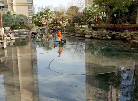 海原景观池淤泥清理